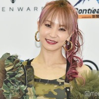 LiSA、14歳の頃の母との2ショット公開「面影ある」「目元がそっくり」と反響 画像