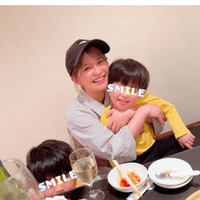 矢口真里、夫とペアルック風コーデで過ごした結婚記念日SHOTを公開「2人でランチ」「夕飯は家族で」 画像