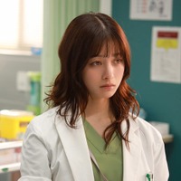 「天久鷹央の推理カルテ」初回 人気声優登場で“W鷹央”共演「胸アツ」「すごすぎる」と反響 画像