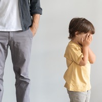 「息子にとって夫は、害でしかない!」教育方針の違いで離婚する場合。妻が「親権」を獲得するには? 画像