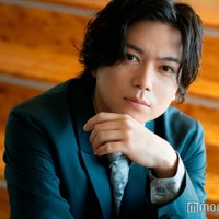 NEWS加藤シゲアキは「およそ8人いる」それほどマルチに活躍できる理由 嫌な言葉と向き合う彼なりの「愛」【「SUNA」インタビュー前編】 画像