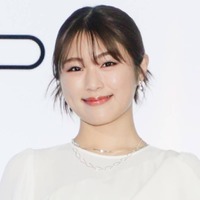 渋谷凪咲、村瀬紗英&吉田朱里との仲良しSHOTに反響「素敵な仲間」「相変わらずの関係性でホッコリ」 画像