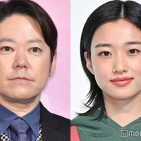 阿部サダヲ&河合優実「あんぱん」衣装での「ふてほど」親子ショット 日付・手元にも注目集まる「狙ってる?」 画像