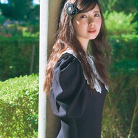 乃木坂46筒井あやめ、レアなへアスタイル&ニットドレスで佇む 1st写真集先行カット第11弾解禁【感情の隙間】 画像