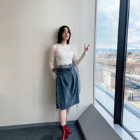 のん、透け感のある爽やかコーデに絶賛の声「おぉっめっちゃ色っぽい」「素敵」 画像