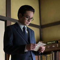朝ドラ「あんぱん」嵩(北村匠海)呆然のラストシーン、握りしめた電報の内容に注目集まる「とうとう」「耐えられない」 画像