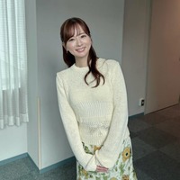 皆藤愛子アナ、色白美脚輝くミニスカ姿「完璧スタイル」「見惚れた」と反響 画像