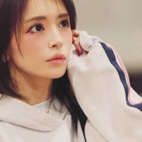 浜崎あゆみ、美肌際立つ真剣リハーサルSHOTに反響「薄いメイクのあゆきれい」「お目目パッチリ」 画像