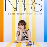長濱ねる・百田夏菜子らが夏先取りの肌見せコーデを披露!カラフルで解放感あふれるビーチハウスを体験 画像