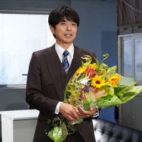 井ノ原快彦「特捜9」クランクアップで涙&熱いハグ「20年間も続いたお仕事なんてない」【コメント全文】 画像