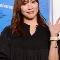 大島麻衣、ミニスカから色白美脚披露「スタイル抜群」「可愛すぎ」の声 画像
