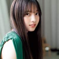 乃木坂46、6期生・海邉朱莉「週マガ」登場 圧倒的透明感放つ 画像