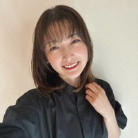 2児の母・石川梨華、上品な“授業参観コーデ”SHOTに反響「超絶可愛いです!!」「美人ママ羨ましい」 画像