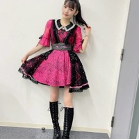 今夏で芸能界引退の道重さゆみ、ほっそり美脚のミニワンピSHOTをファン絶賛「よくお似合い」「めちゃくちゃかわいい」 画像