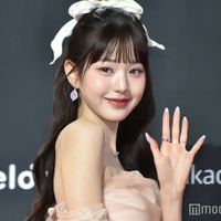 IVEウォニョン、ミニスカから美脚スラリ「圧巻のスタイル」「優勝」の声 画像