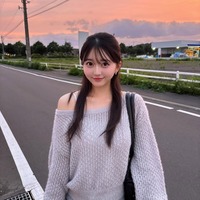 「今日好き」谷心愛、膝上ミニスカから美脚披露「可愛い」「透明感すごい」の声 画像