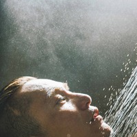 SUPER EIGHT安田章大、大人の色気纏ったシャワーシーン・素の笑み…写真集中面カット追加公開【DOWN TO EARTH】 画像