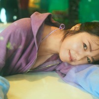 磯山さやか、デビュー25周年写真集“豪華版”リリース決定 水着姿の先行カット追加公開 画像