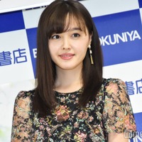 元モー娘。久住小春、大胆ウエスト開きチューブトップで肌見せ「服どうなってるの?」「着こなせるのすごい」と反響 画像