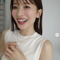 元TBS山本里菜アナ、素脚×ノースリーブで寝転ぶオフショット公開「大人っぽい」「すごい透明感」 画像