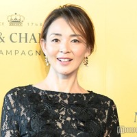 SHIHO、ショーパンから美脚スラリ「真っ直ぐで綺麗」「スタイル抜群」と反響 画像