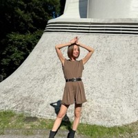 「スタイル良すぎ」鈴木亜美、すらり美脚の私服SHOTに絶賛の声「全然体型変わらないの凄い」 画像