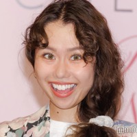 peco、すっぴんパジャマ姿披露「アメリカ映画のワンシーンみたい」「可愛すぎ」の声 画像