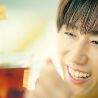 Snow Man阿部亮平、紅茶ブランド「リプトン」アンバサダー就任 新CMで“香り”にうっとり 画像