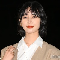 南沙良、美バスト際立つレースドレス姿披露「綺麗」「普段と雰囲気違う」 画像