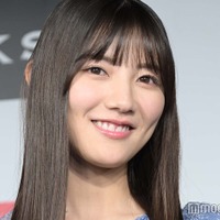 日向坂46河田陽菜、色白美脚輝くショーパン姿 2nd写真集オフショットに「眼福」「可愛すぎる」と反響 画像
