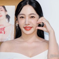 MEGBABY、息子顔出し 5歳バースデー祝福の様子公開で「既にイケメン」「親子揃って可愛い」 画像