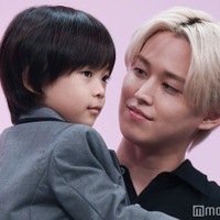 JO1白岩瑠姫、サプライズ登場の人気子役を抱っこ「急にめっちゃ懐いた」初テレビドラマ制作発表会に登壇【娘の命を奪ったヤツを殺すのは罪ですか?】 画像