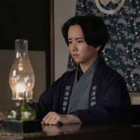 朝ドラ「ばけばけ」雨清水家の状況一変 三之丞(板垣李光人)が涙こらえ怒る様子に反響続々「不憫」「限界だったのかな」 画像