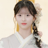 AKB48八木愛月、ツイードコーデで美脚見せ「手脚長い」「私服オシャレ」の声 画像