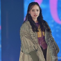 元日向坂46濱岸ひより、カジュアルコーデ着こなす 森三中・大島＆ガンバレルーヤ“MyM”とノリノリランウェイ【ガルアワ2025AW】 画像