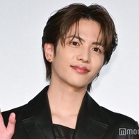 志尊淳、新ヘアで雰囲気一変 街中ショットに「間違いなく振り返る」「めちゃくちゃ似合う」と反響 画像