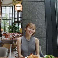 「シャッフルアイランド」ののこ、美脚大胆見せウェア姿「筋肉ラインに憧れる」「健康的で素敵」の声 画像