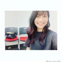 “マナカナ”三倉佳奈、11歳迎えた娘との密着ショット公開「あっという間に」「大きくなってる」と反響 画像