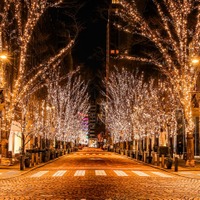 東京の冬の風物詩「丸の内イルミネーション2025」クリスマスマーケットやディズニー装飾も同時開催 画像