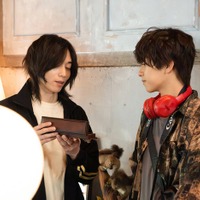 推しへの異常な執着で暴走する“ドルオタ”役・本島純政の別人級演技に反響「とてつもない狂気」「震える」【UNREAL】 画像