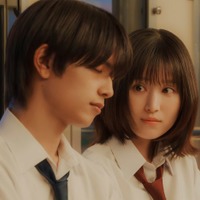 なにわ男子・高橋恭平「鎖骨ってどこ？」福本莉子がツッコミ 千葉雄大＆伊野尾慧の“大人のイチャイチャ”も目撃【「ストロボ・エッジ」インタビュー後編】 画像