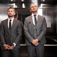 「気まず！」エレベーターで上司に遭遇。何を話せばいい！？【できる大人のビジネス会話術】 画像