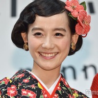 篠原ともえ、19歳大学生当時の写真公開「個性爆発」「シノラー発見」懷かしむ声 画像