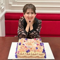 元AKB48メンバー、4歳娘の“ピンク尽くし”コーデ披露「天使みたい」「笑顔が似てる」の声 画像