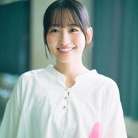 乃木坂46一ノ瀬美空、キュートなにっこりスマイル！柔らかな陽の光の中で等身大の魅力が光る 画像