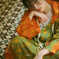 増子敦貴、色鮮やかな衣装を着こなす美麗SHOT披露！まるでアート作品のようなカレンダー発売決定 画像