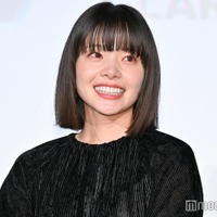岸井ゆきの、黒シースルー衣装で魅力放つ「軽やかで素敵」「衣装もネイルも完璧」の声 画像