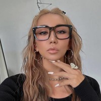 「顔がちっちゃい」倖田來未、キュートなメガネSHOTをファン絶賛「めっちゃ似合ってる」 画像