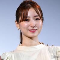 高田里穂、大胆衣装で美スタイル披露「美しい」「スタイル素敵」の声 画像