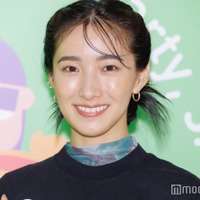 浅野忠信の18歳年下妻・中田クルミ、手編みスカーフ披露「可愛い」「素敵すぎる」と反響 画像